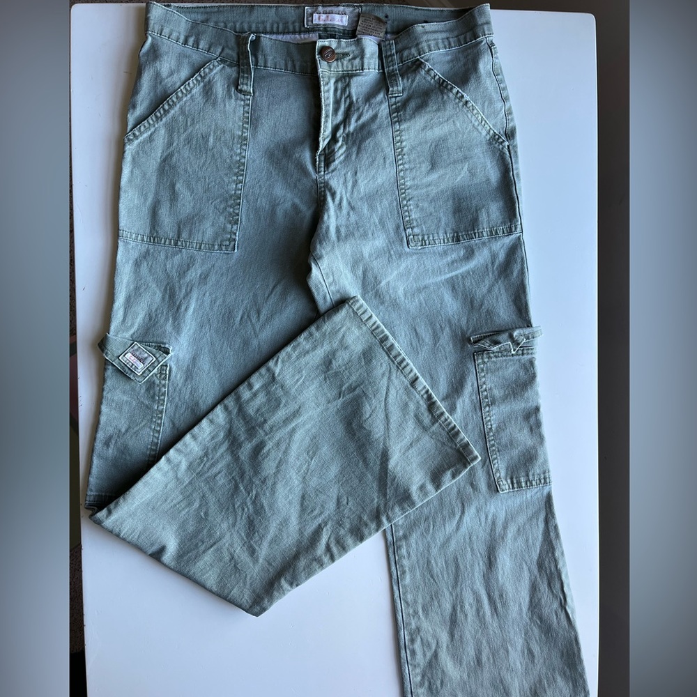 2000’s army green cargo pants